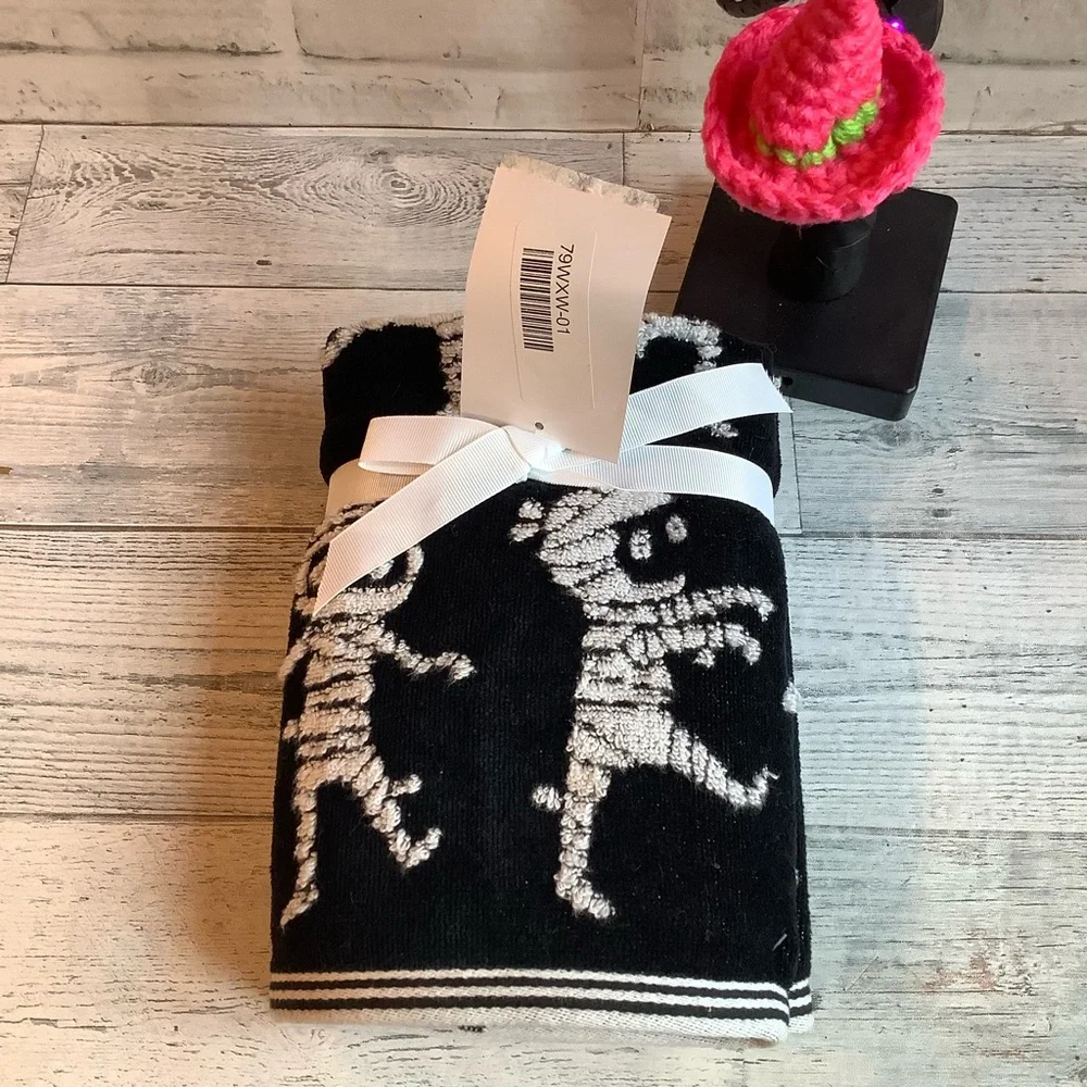 Caro Home 2Pk. Mummy Yarn-Dyed Jacquard Hand Towels